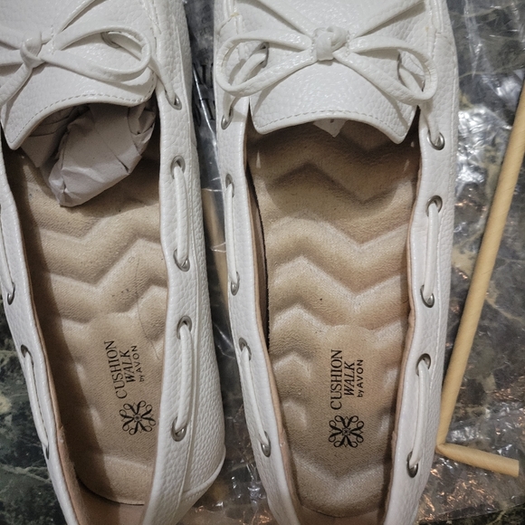 Shoes - Picture 10 of 10